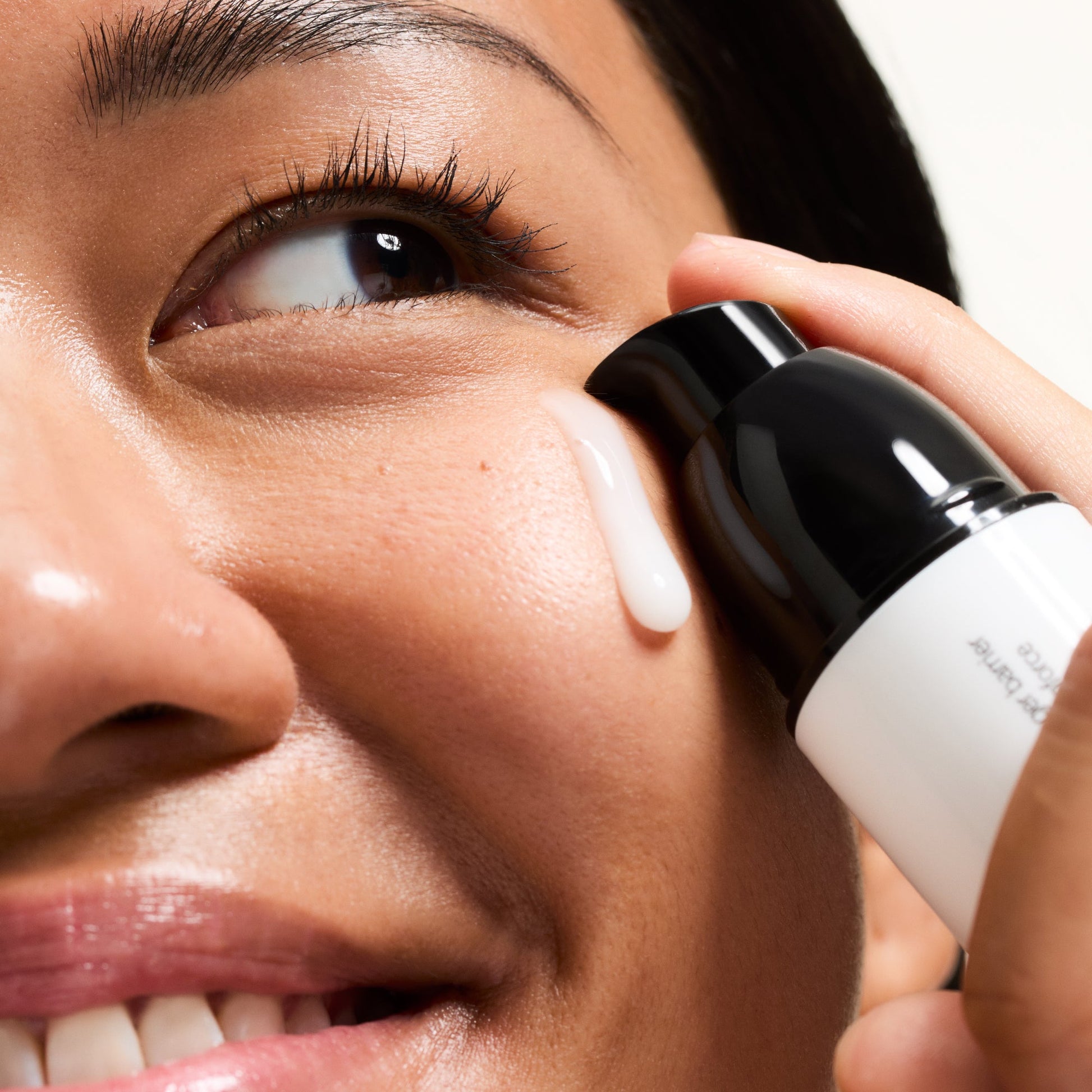 ectoin-hydro-barrier-serum-f8 Ectoin-Globals_Texture-bottle.jpg