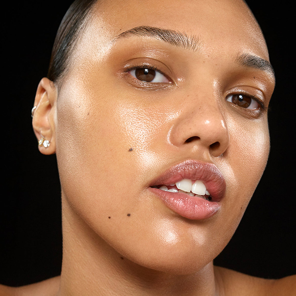 the-bestselling-intro-to-great-skin-d2 InsiderKit_UK_Model2_2000x2000_d49c66d7-afe9-44f8-93cf-038360f6f620.jpg