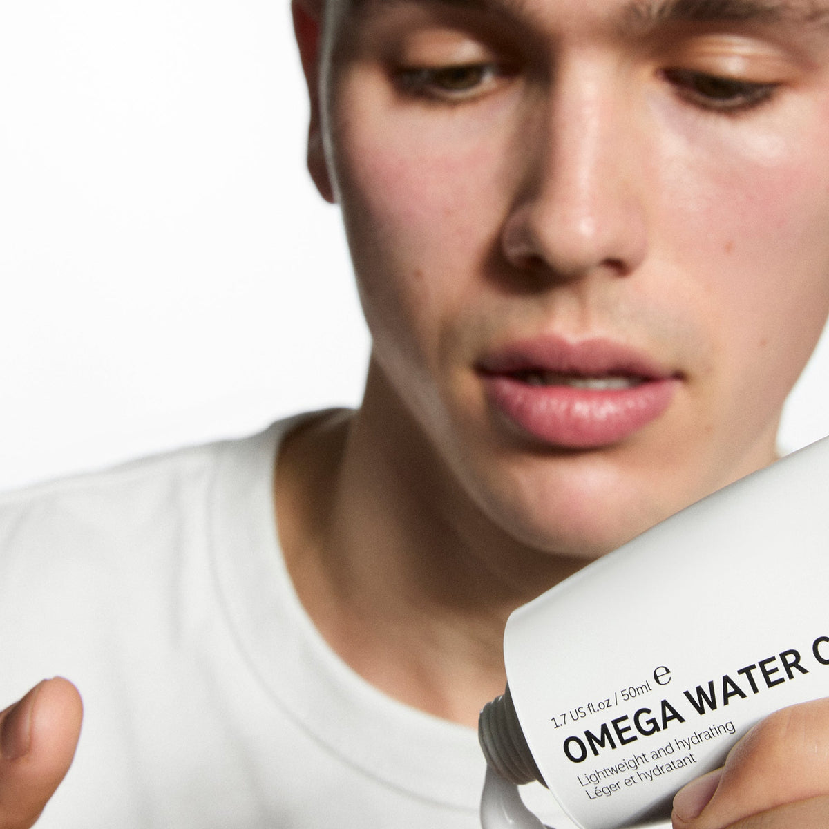 supersize-omega-water-cream-100ml-a2 Omega100_Model_2000x2000_62065fcd-8c1b-4831-aefc-6f05325600fd.jpg