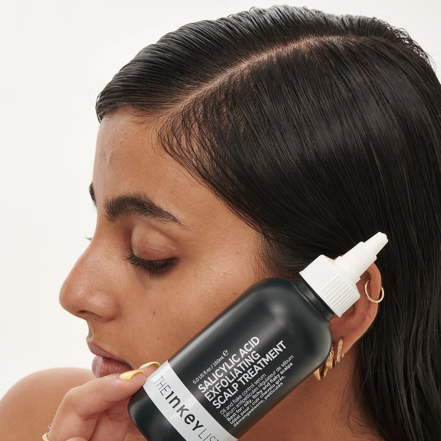 clean-and-healthy-scalp-duo-r0 SallyHAIR_ModelLifestyle_2e55b949-fa6c-43b1-8dc6-497be78c74bb.jpg