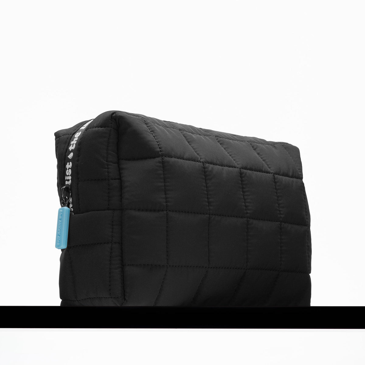 the-inkey-list-washbag-d3 washbag-hydration-05.jpg